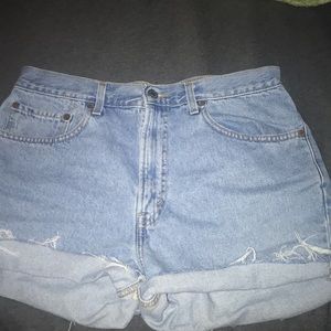 Levi’s light wash denim shorts (vintage)